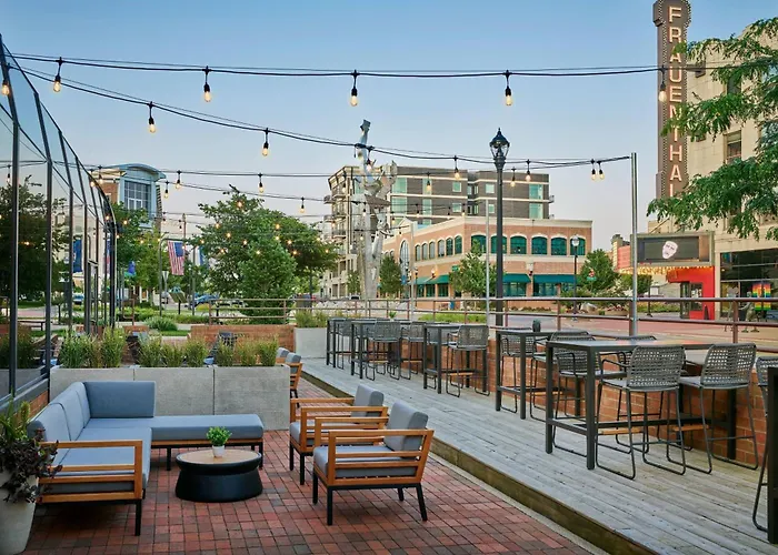 Delta Hotels By Marriott Muskegon Convention Center